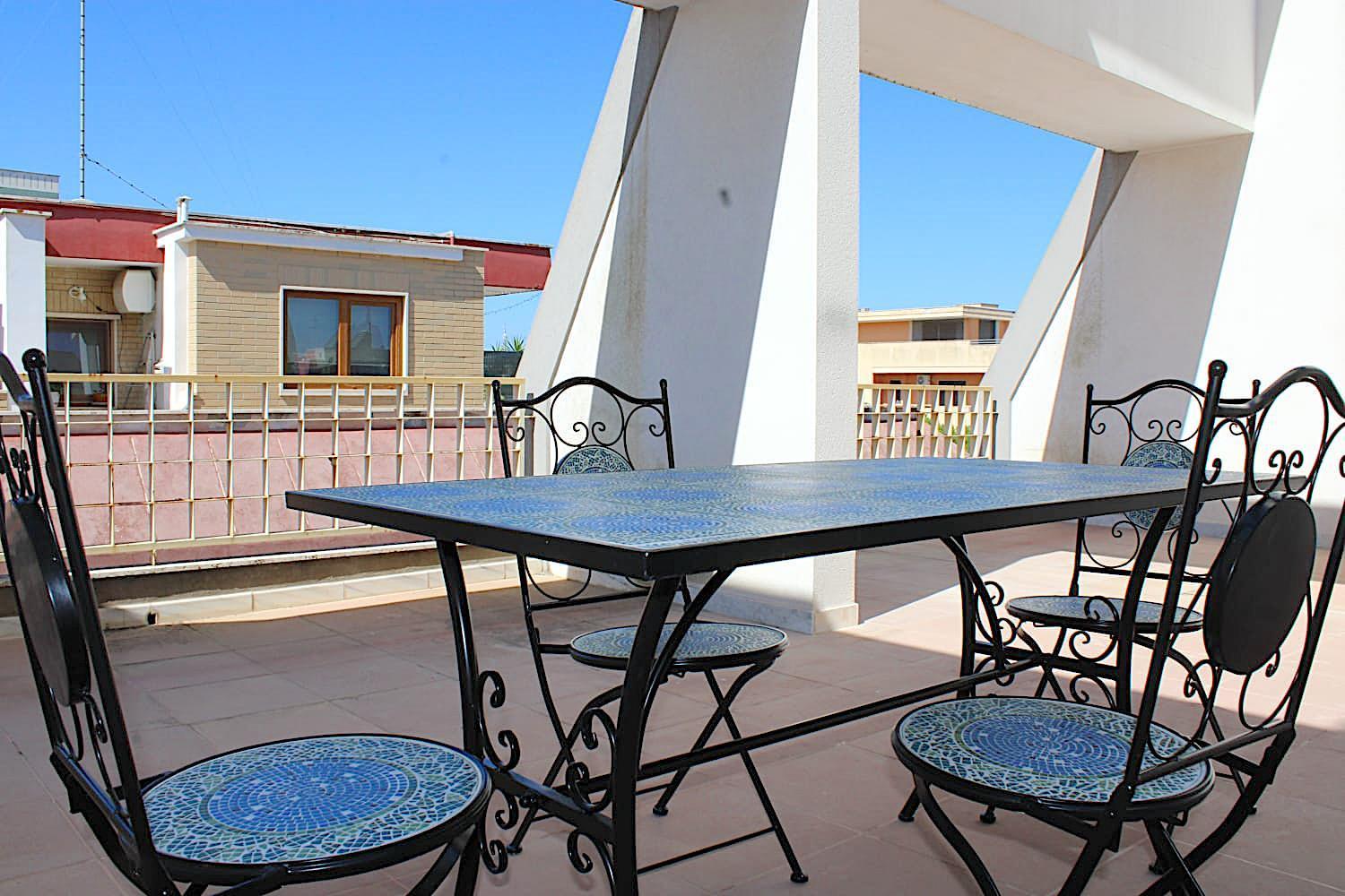 Helios Apartment Лече Екстериор снимка