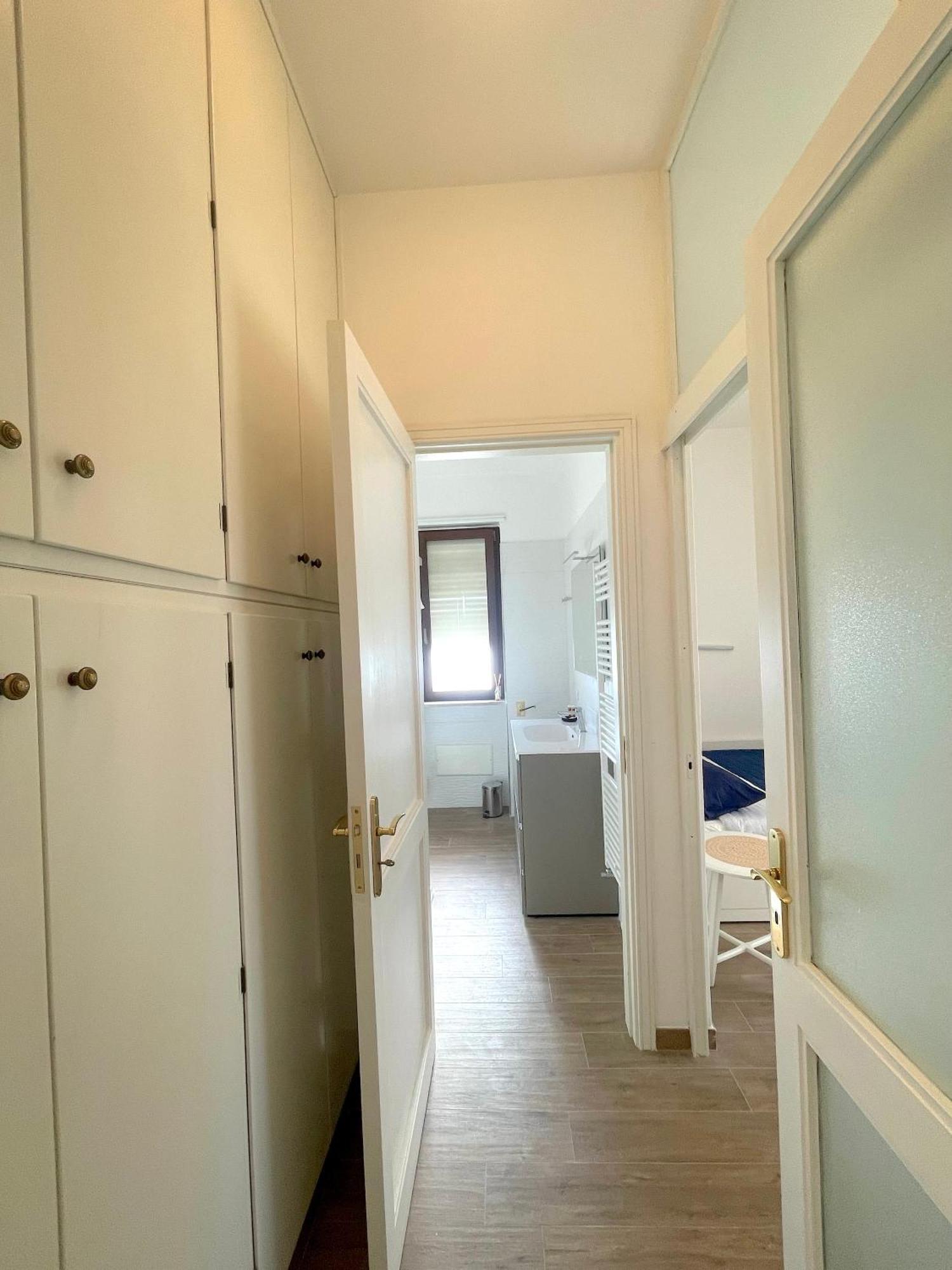 Helios Apartment Лече Екстериор снимка